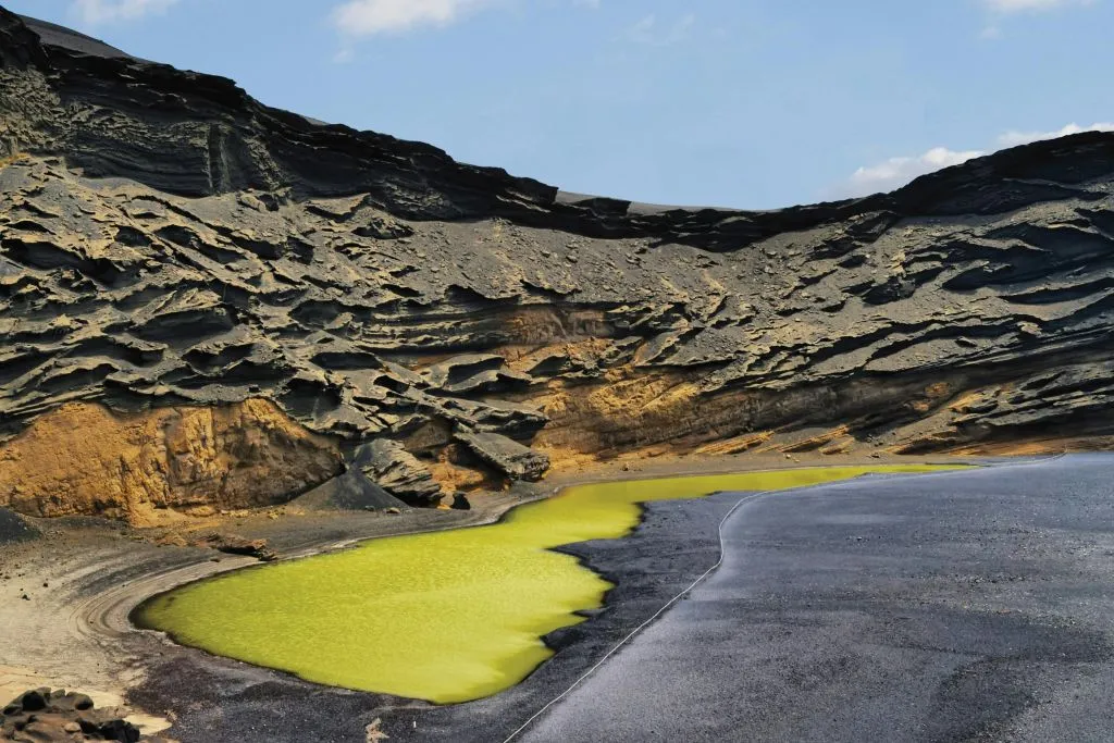 Lanzarote: Excursión Guiada desde Fuerteventura + Cata de Vinos