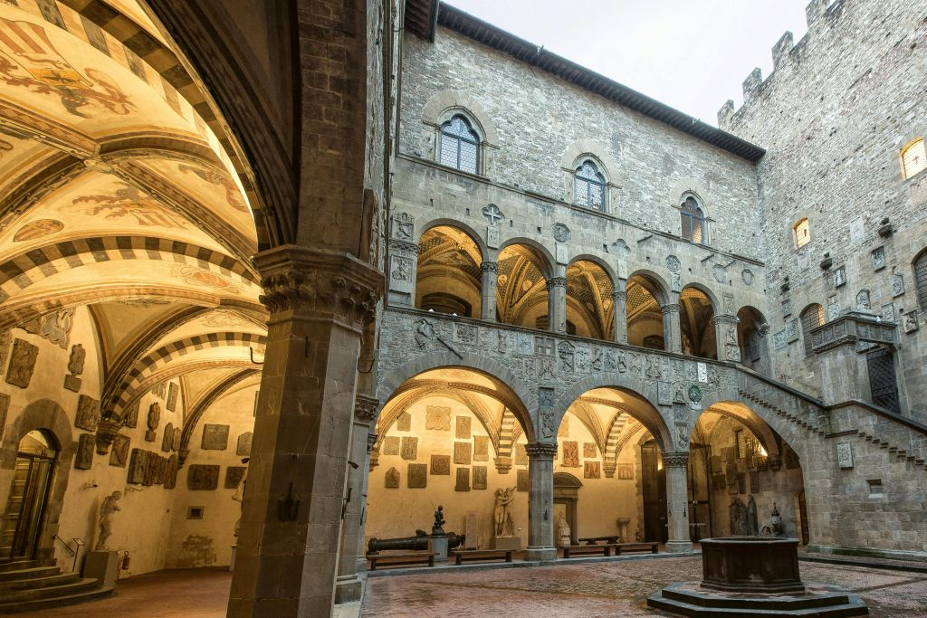 Firenze: Tour guidato della città + ingresso al Museo Nazionale del Bargello con salta la coda