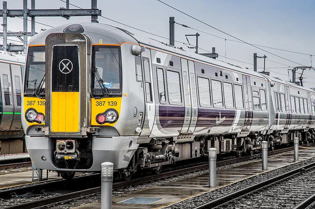 London: Discounted Express Train To/From Heathrow Airport & Paddington