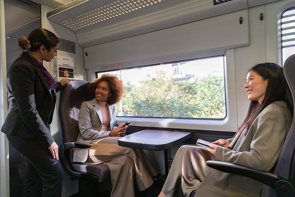 London: Discounted Express Train To/From Heathrow Airport & Paddington