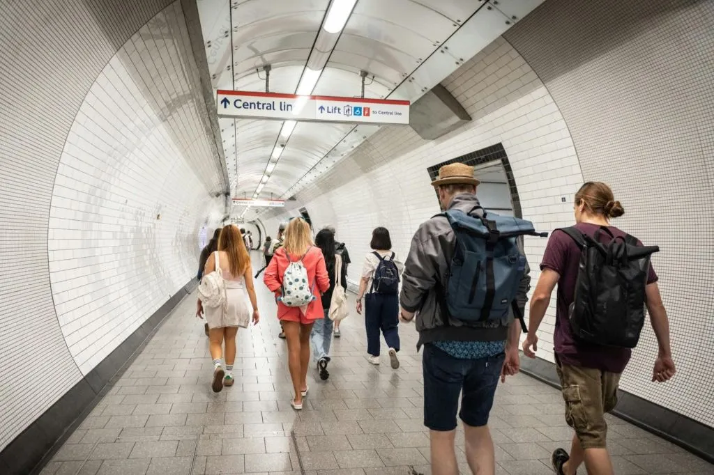 Private Tour: See Over 30 Top London Sights! Fun Local Guide