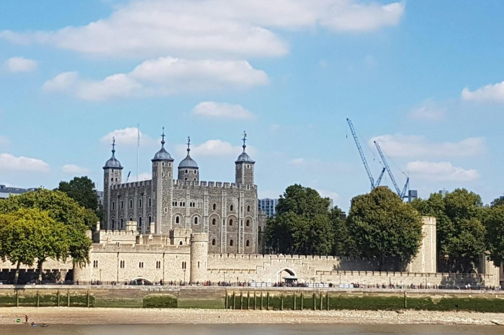 Private Tour: See Over 30 Top London Sights! Fun Local Guide