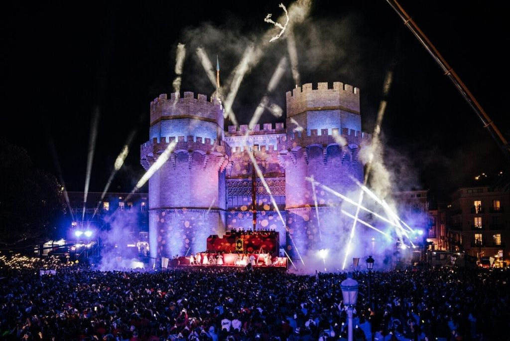 Valencia: Las Fallas Entrada Sección Especial