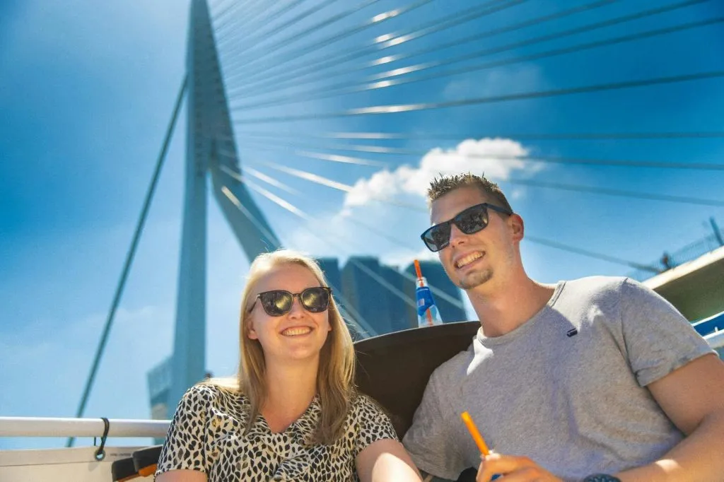 Rotterdam: Boat Cruise + Snacks & Cocktails