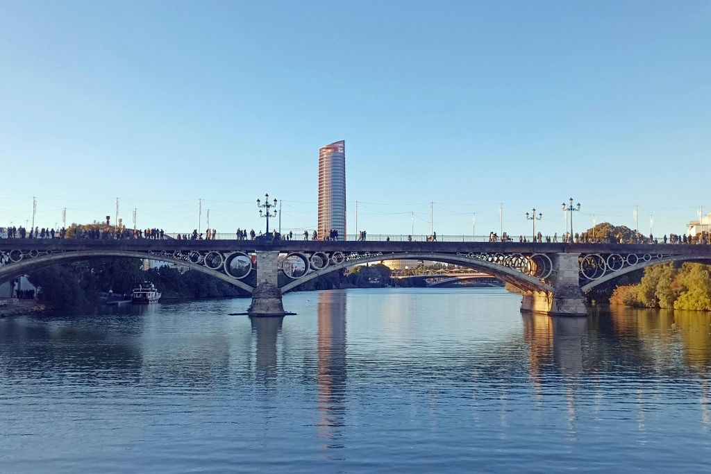 Sevilla: Paseo en barco guiado por el Guadalquivir