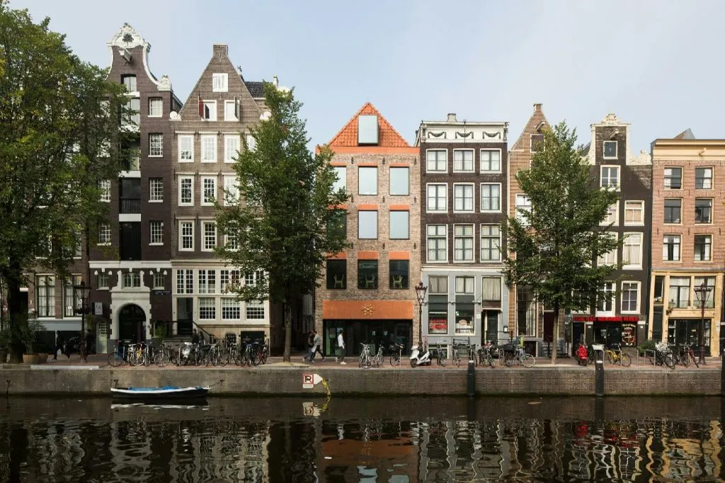 Amsterdam: Tour Audio del Quartiere a Luci Rosse