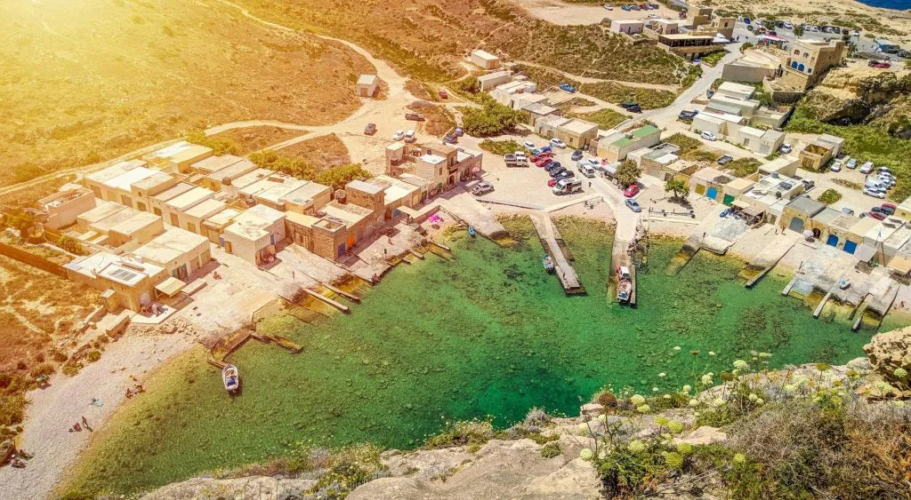 Excursão privada de jipe de 1 dia com barco até Gozo e volta