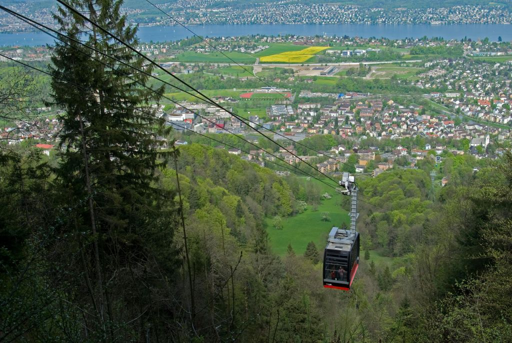 Passeio de ferry no Lago de Zurique e teleférico para o mirante de Felsenegg