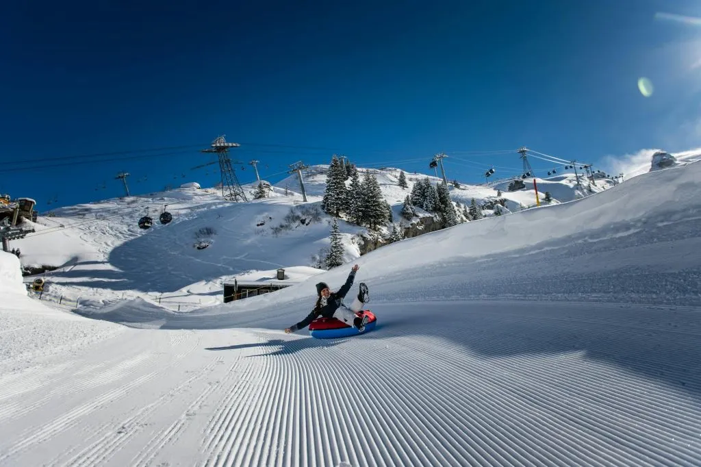 Mount Titlis Snow Experience with Transport from Zurich