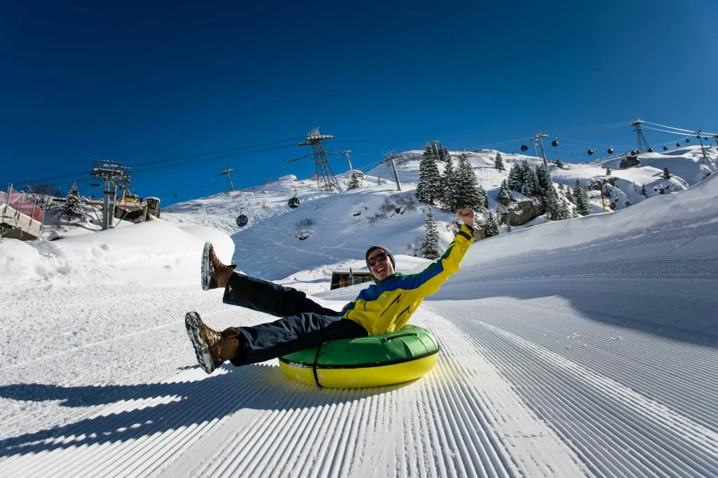 Mount Titlis Snow Experience with Transport from Zurich