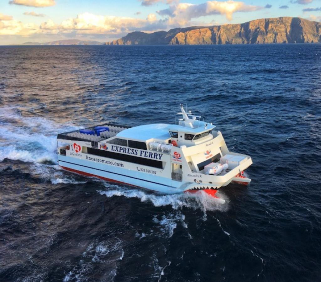 La Graciosa: Ferry from Lanzarote