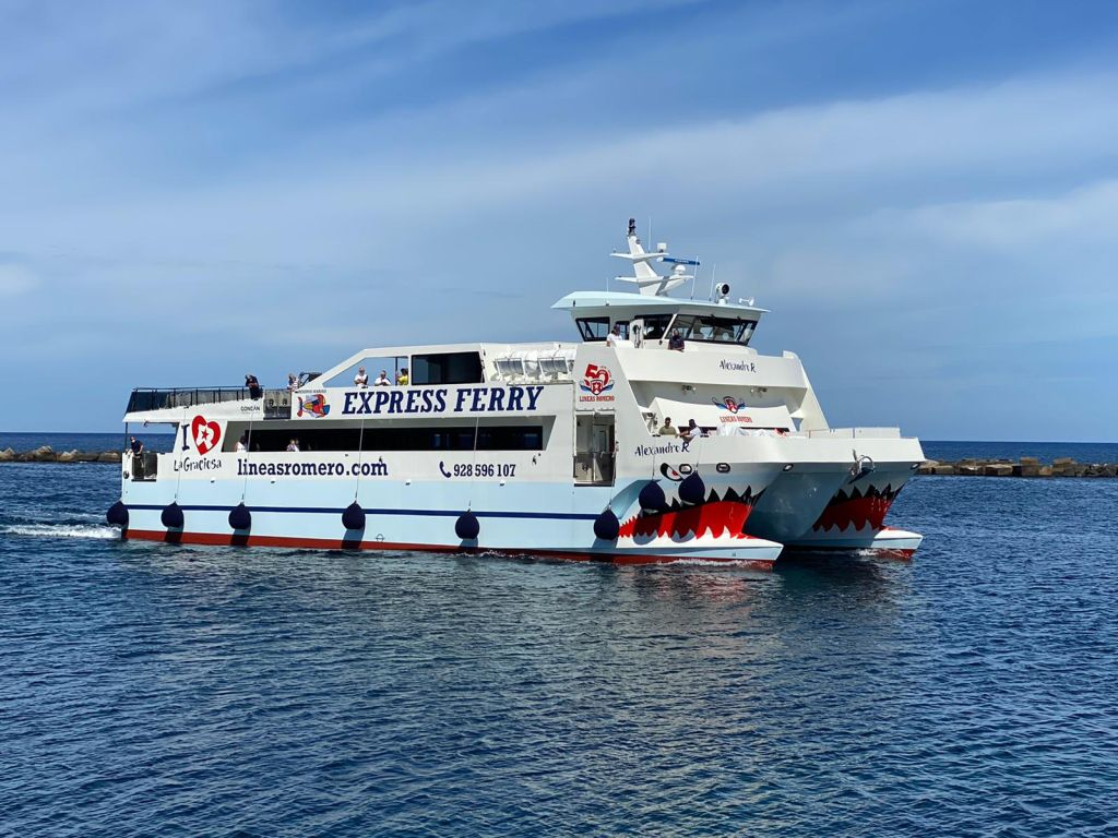 La Graciosa: Ferry from Lanzarote
