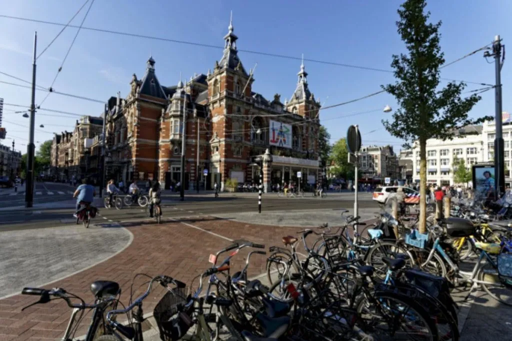Explore Amsterdam: Hop-on Hop-off con il trasporto pubblico locale