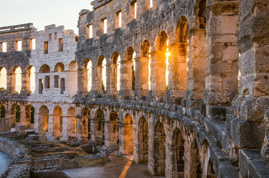 Carta turistica di Roma + Leonardo Express andata e ritorno