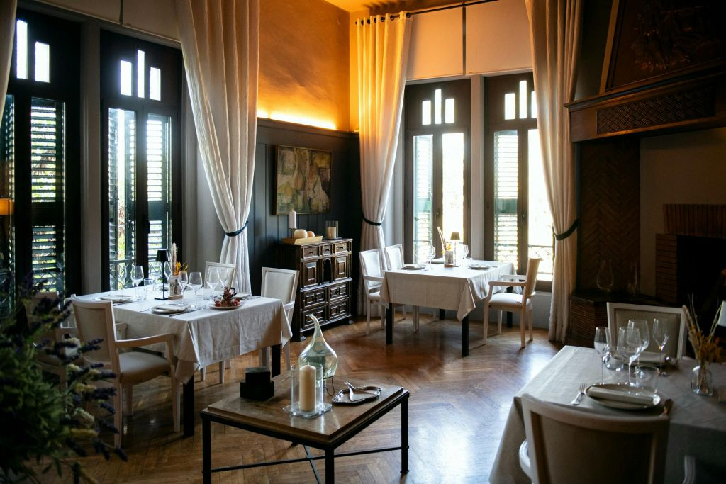 Azienda Vinicola Codorníu: Tour guidato + Ars Collecta Menu Pranzo + Degustazioni di Cava