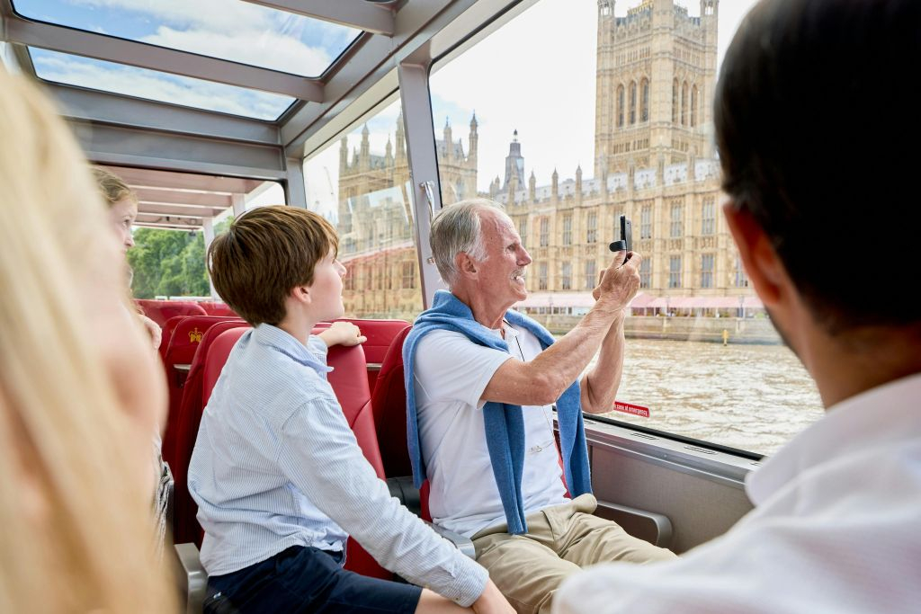 London: Guided Thames River Cruise