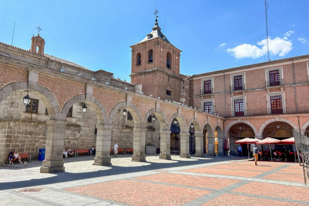 Ávila and Salamanca: Day Trip from Madrid