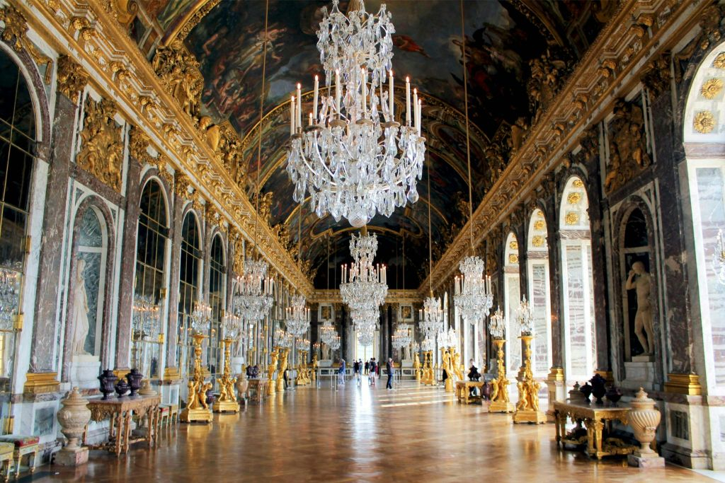 Eiffel Tower & Versailles Palace: One-Day Tour