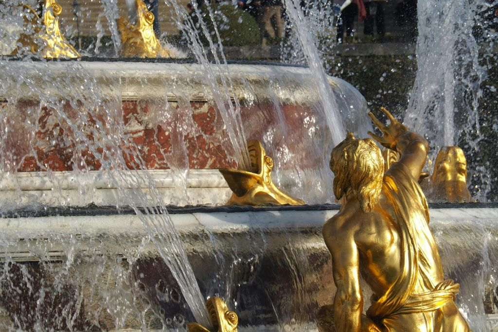 Eiffel Tower & Versailles Palace: One-Day Tour