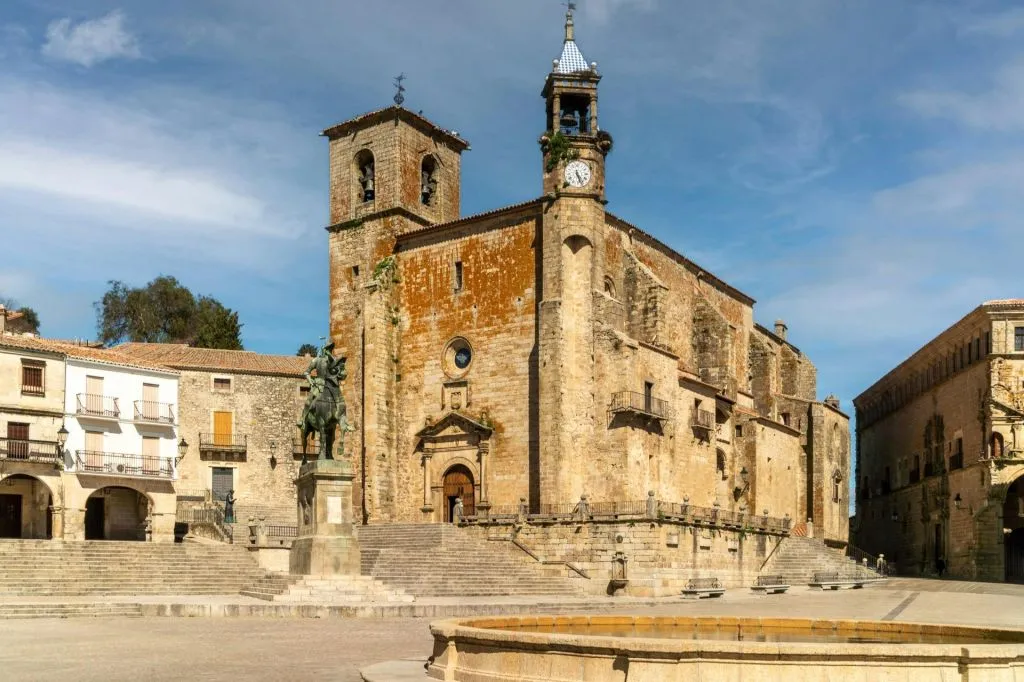 Santa María la Mayor & San Martín de Tours: Entry Ticket + Audio Guide