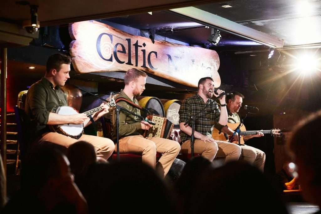 Dublin: Noites Celtas com jantar, música e espetáculo de dança irlandeses