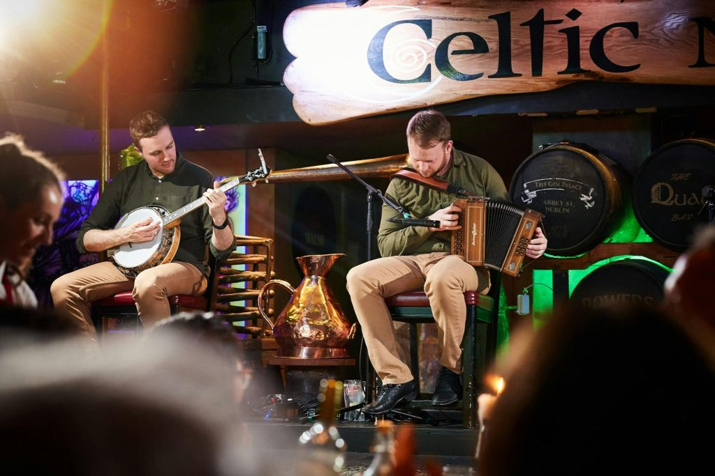 Dublin: Noites Celtas com jantar, música e espetáculo de dança irlandeses