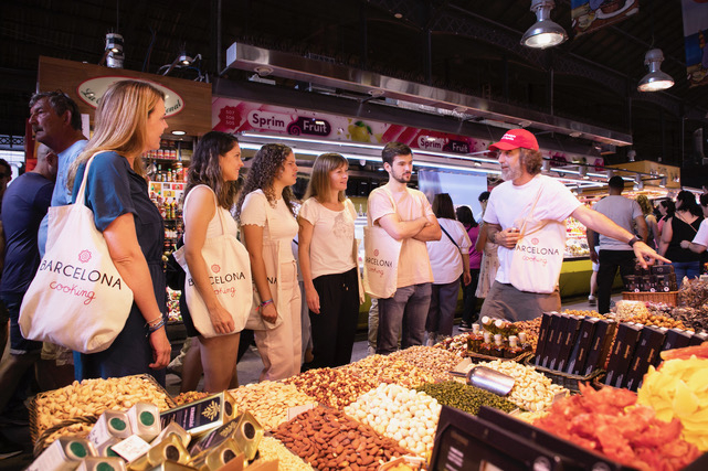 Barcelona: Paella Cooking Class + La Boqueria Market Tour