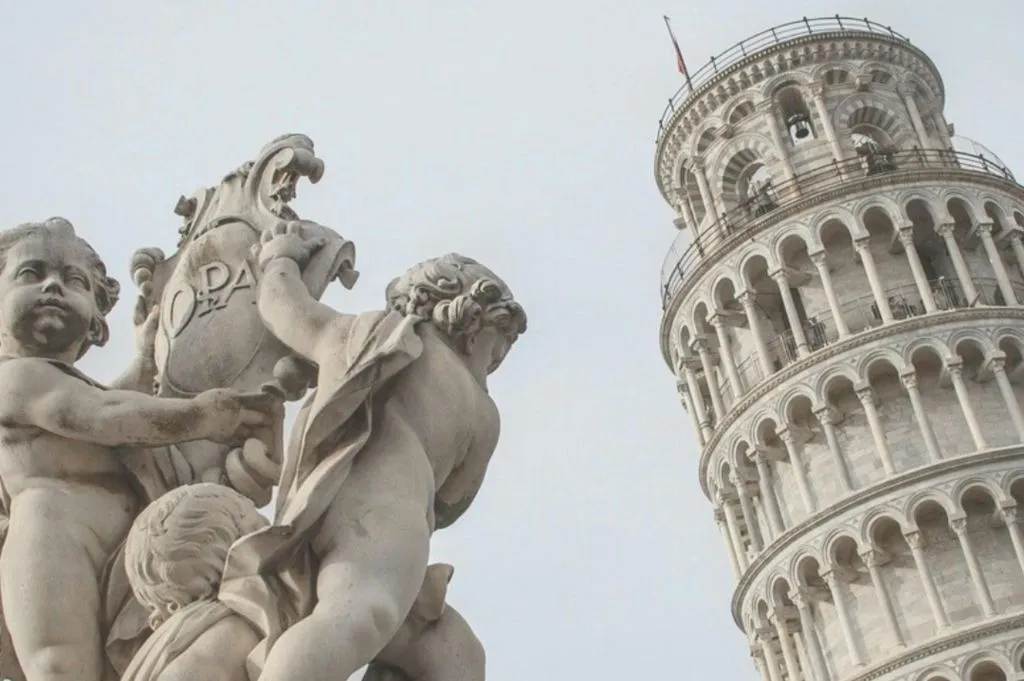 Pisa: App di audioguida multilingue Tour a piedi con guida dal vivo