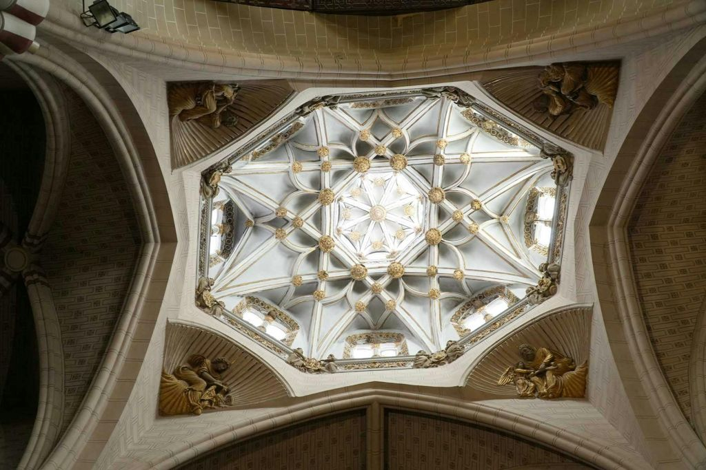Catedral de Santa María de Mediavilla y Museo de Arte Sacro de Teruel: Entrada