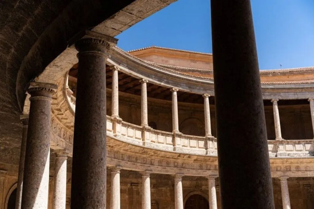 Alhambra: Visita guiada de un día + City Pass