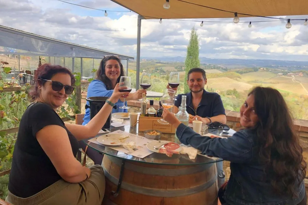 Regione del Chianti e San Gimignano: tour guidato + trasferimenti + pranzo + passeggiata a cavallo
