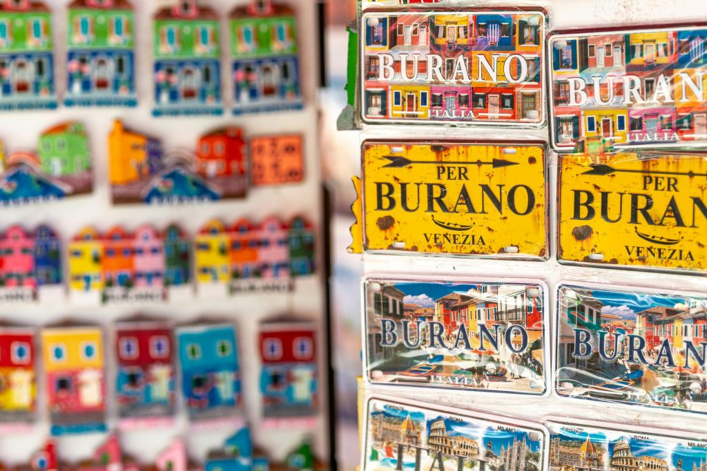 Murano e Burano: tour in barca dalla stazione ferroviaria di Santa Lucia + dimostrazione di soffiatura del vetro