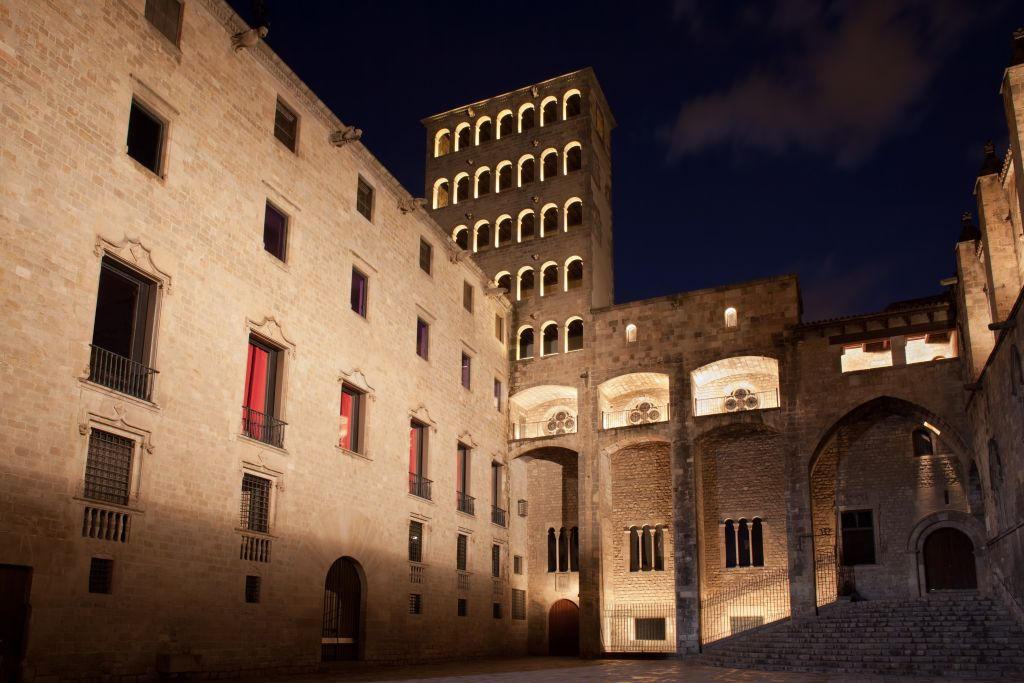 Barcelona: Gothic Quarter Tour + Flamenco Show