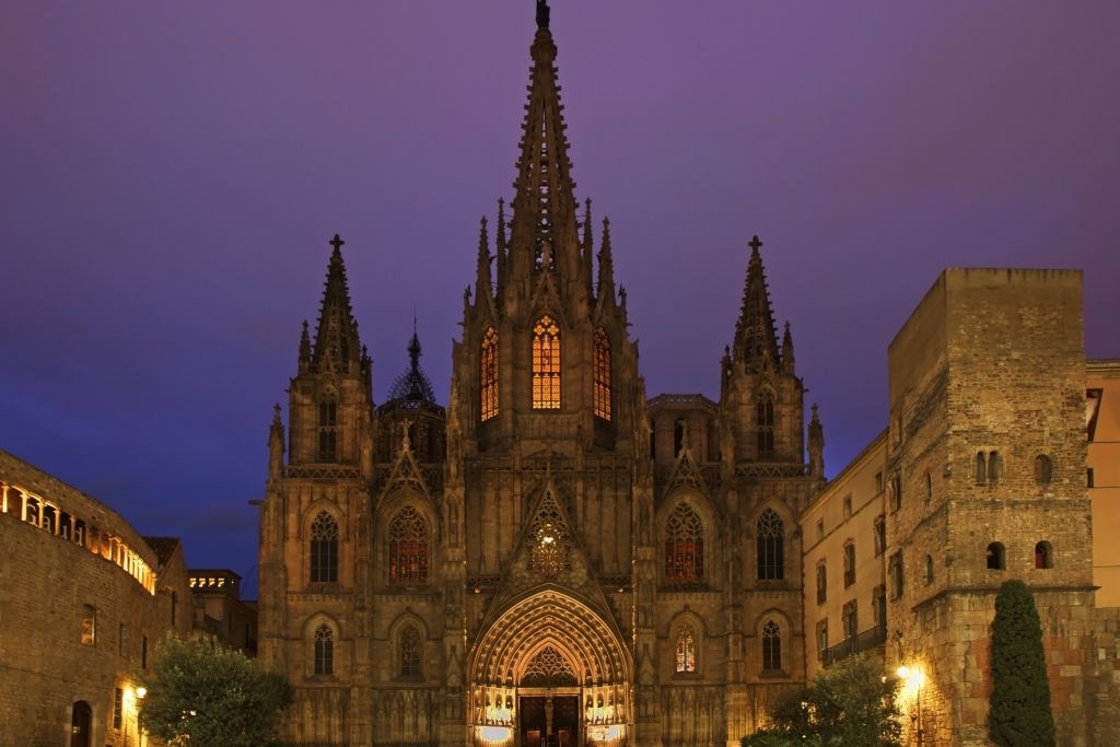 Barcelona: Gothic Quarter Tour + Flamenco Show