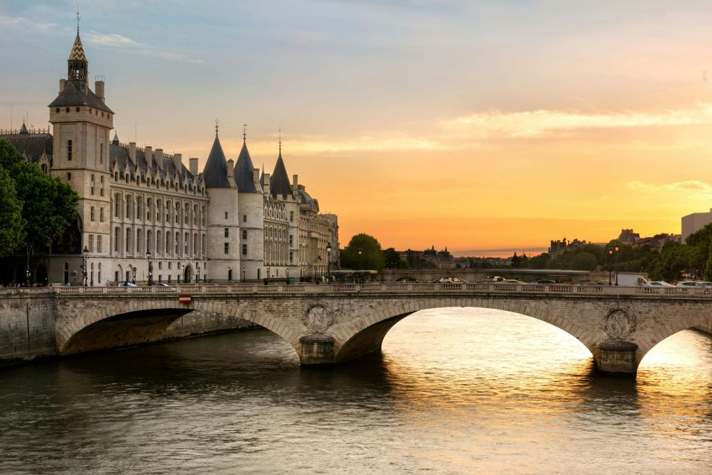 Catacombes de Paris : Billet d'entrée + croisière sur la Seine + audioguide