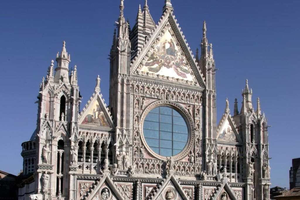 Siena: Tour guidato a piedi + Ingresso alla Cattedrale e al Palazzo delle Papesse