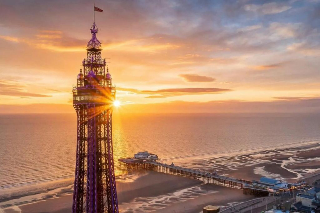 The Blackpool Tower: Tower Top Entry Ticket + 4D Cinema