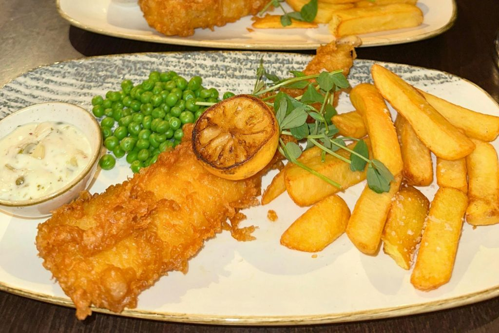 London: Self-Guided Mystery Game + Pub Lunch
