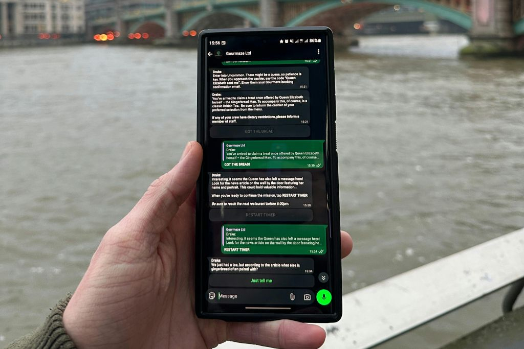 London: Self-Guided Mystery Game + Pub Lunch