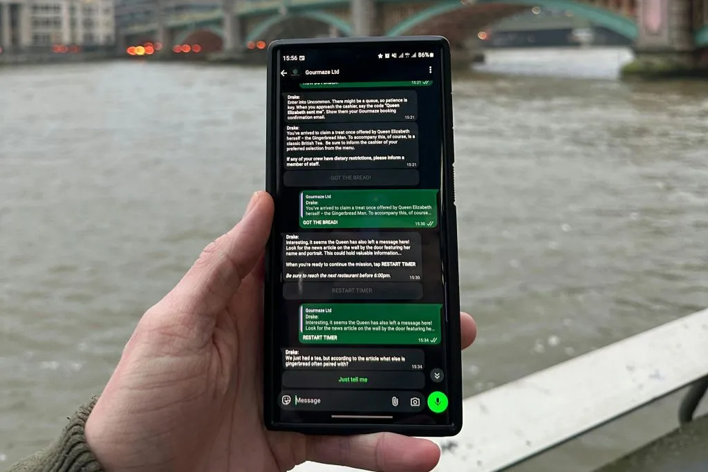 London: Self-Guided Mystery Game + Pub Lunch
