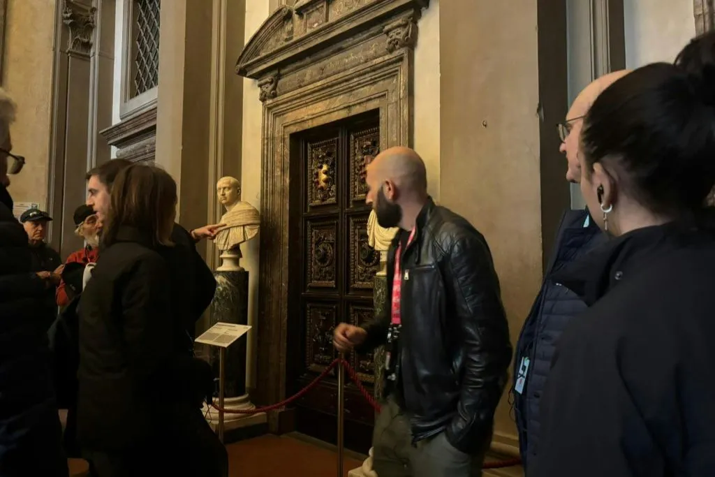 Uffizi Gallery & Vasari Corridor: Reserved Entry + Guided Tour