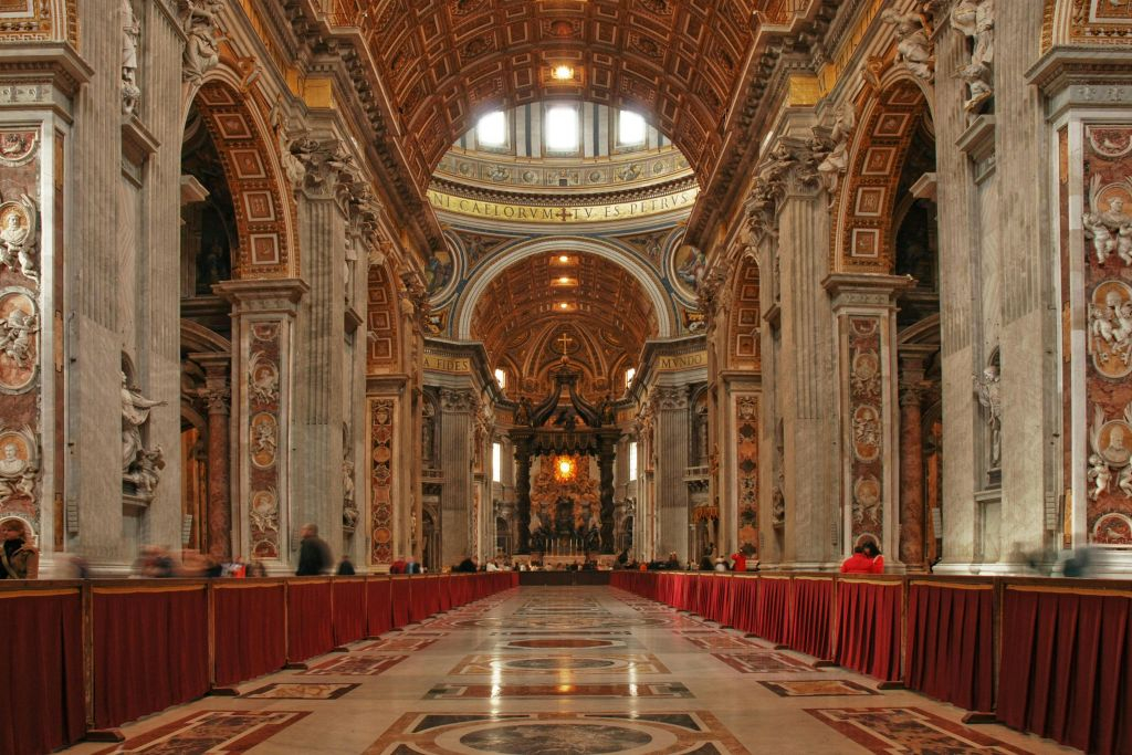 Basilica di San Pietro: accesso completo, cupola raggiungibile tramite scale, tombe papali e audioguida