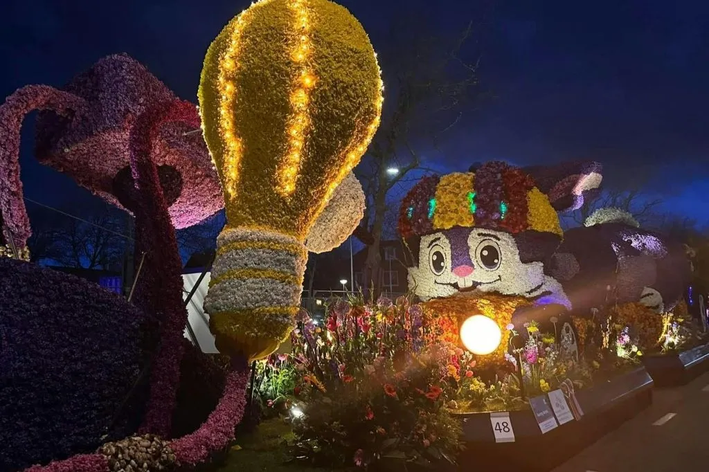 Experiência das Tulipas em Amesterdão + Desfile das Flores: Excursão de um dia a partir de Amesterdão