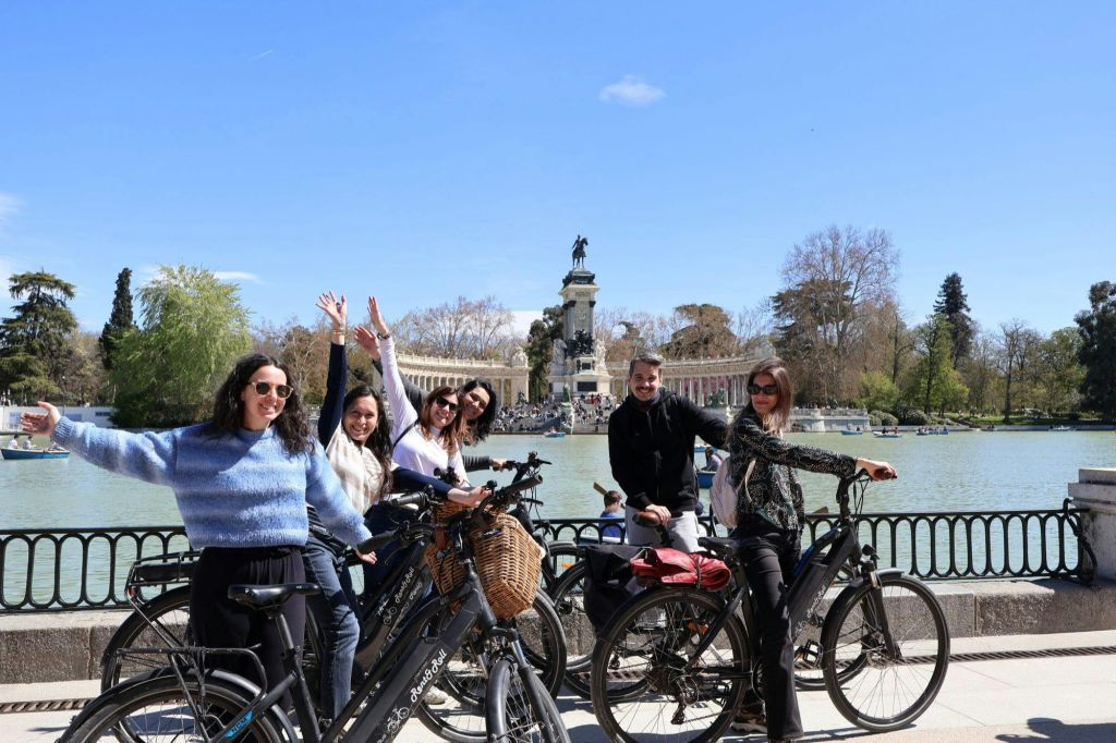 Museo del Prado: Entrada sin colas + Visita guiada + Recorrido en bicicleta eléctrica por el Parque del Retiro