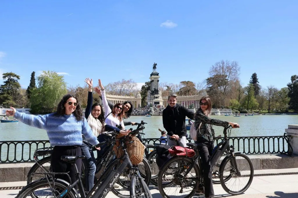 Museo del Prado: Entrada sin colas + Visita guiada + Recorrido en bicicleta eléctrica por el Parque del Retiro