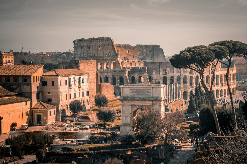 Colosseo, Foro Romano e Colle Palatino: Biglietto salta-coda + App di audioguida