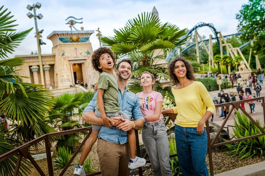 Parc Astérix : navette aller-retour depuis Paris
