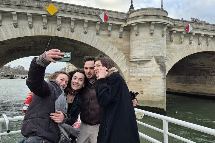 Canal Saint-Martin et Seine : croisière touristique guidée