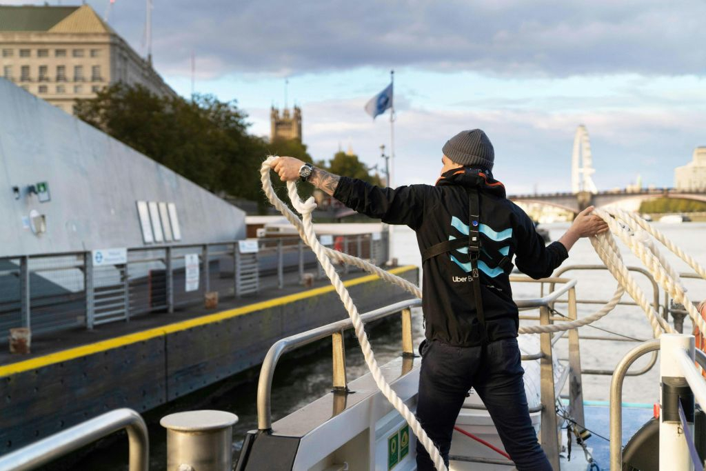 London: One-Way Uber Boat + Evening Bus Tour