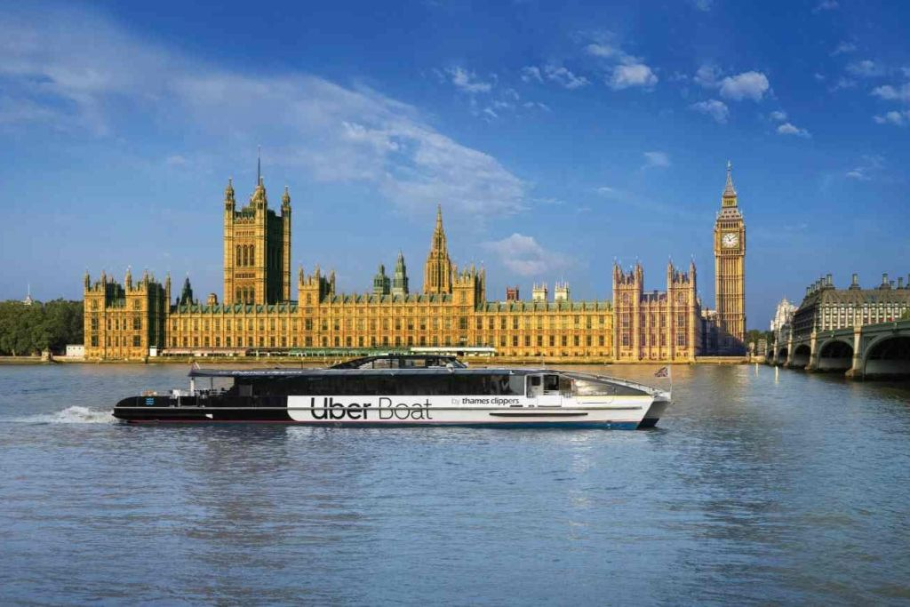 London: One-Way Uber Boat + Evening Bus Tour